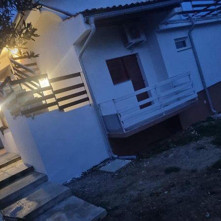 Apartmani Rab - Adrijana & Aleksandra Банёл Экстерьер фото