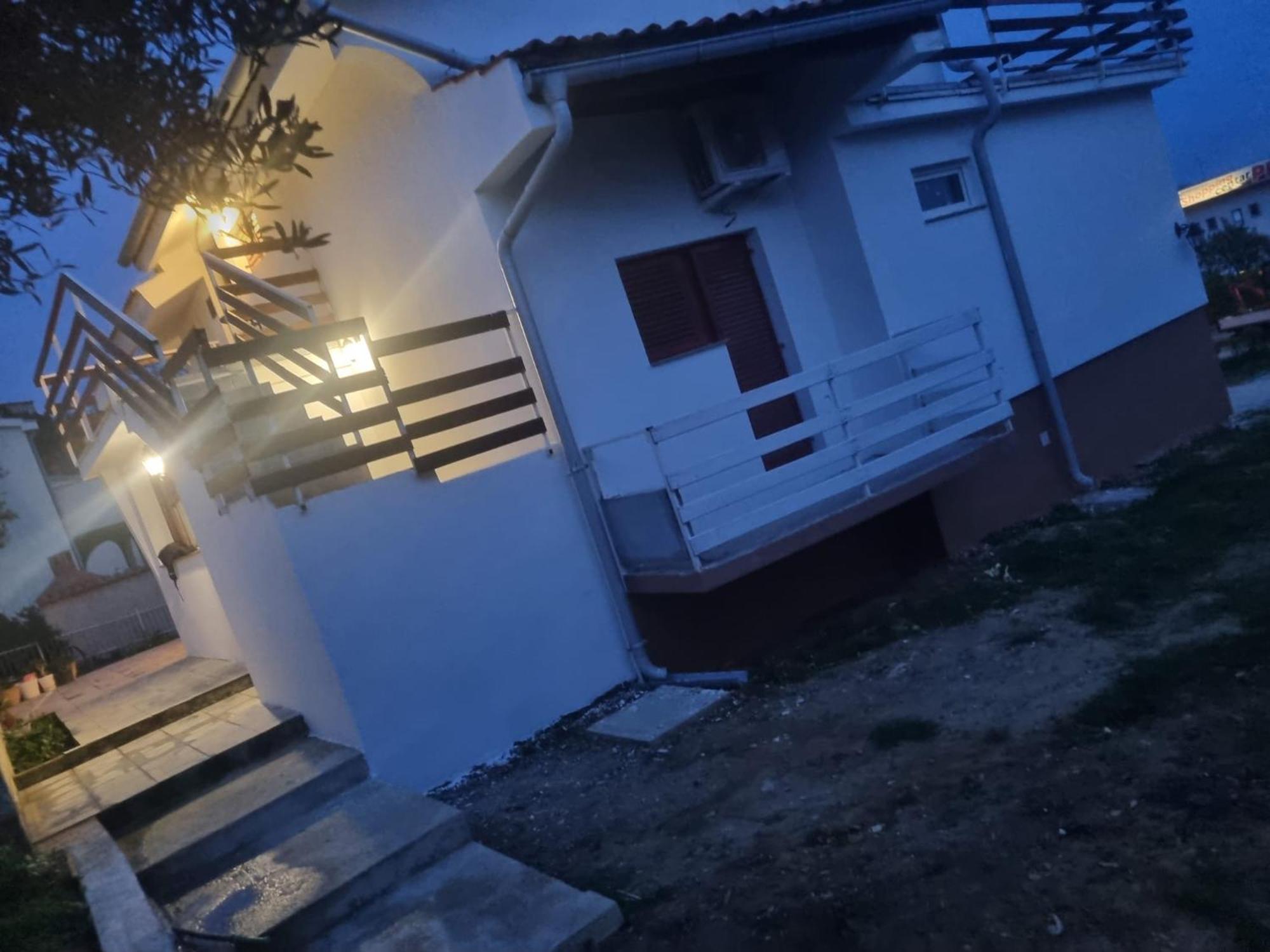 Apartmani Rab - Adrijana & Aleksandra Банёл Экстерьер фото
