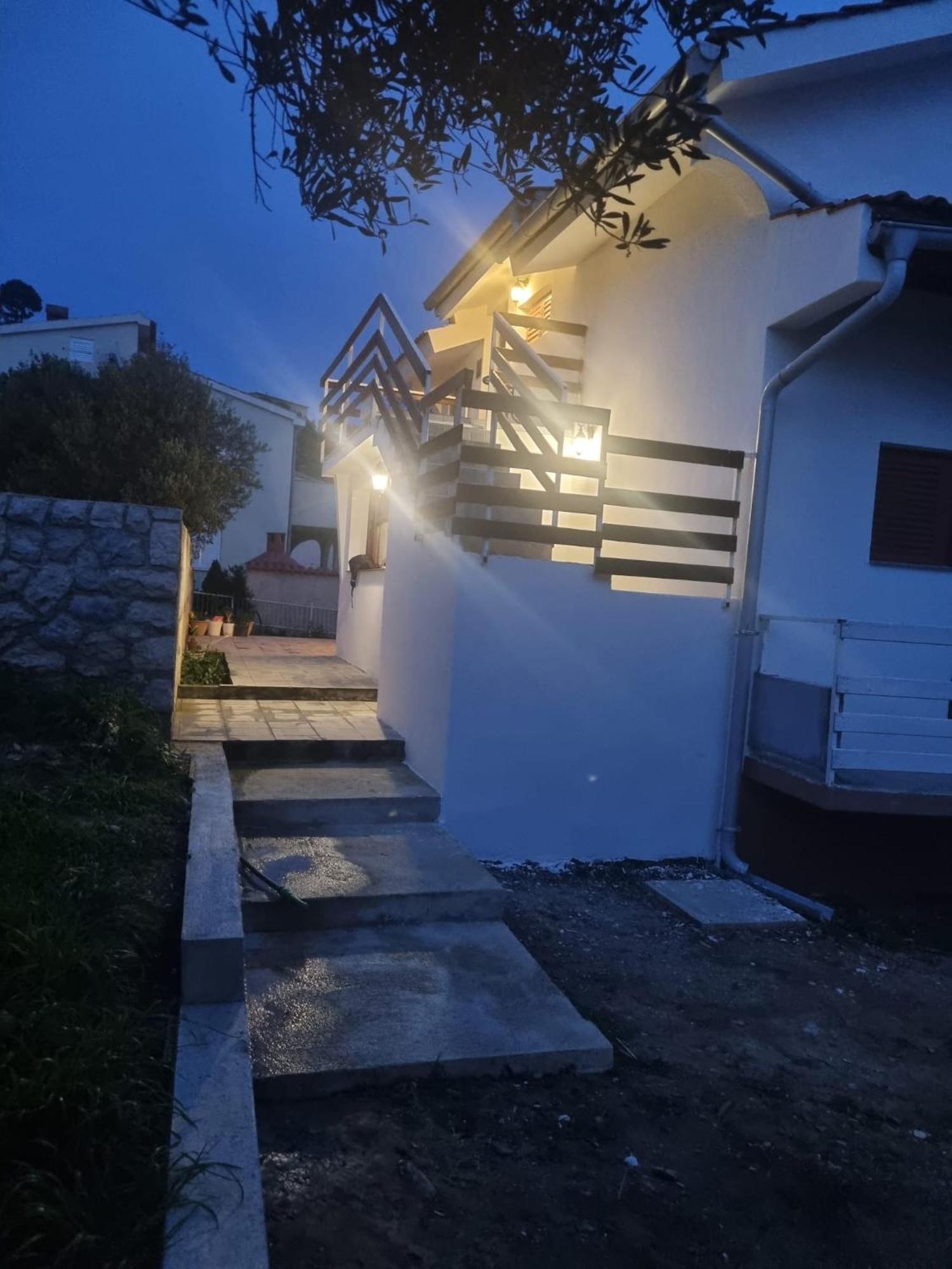Apartmani Rab - Adrijana & Aleksandra Банёл Экстерьер фото